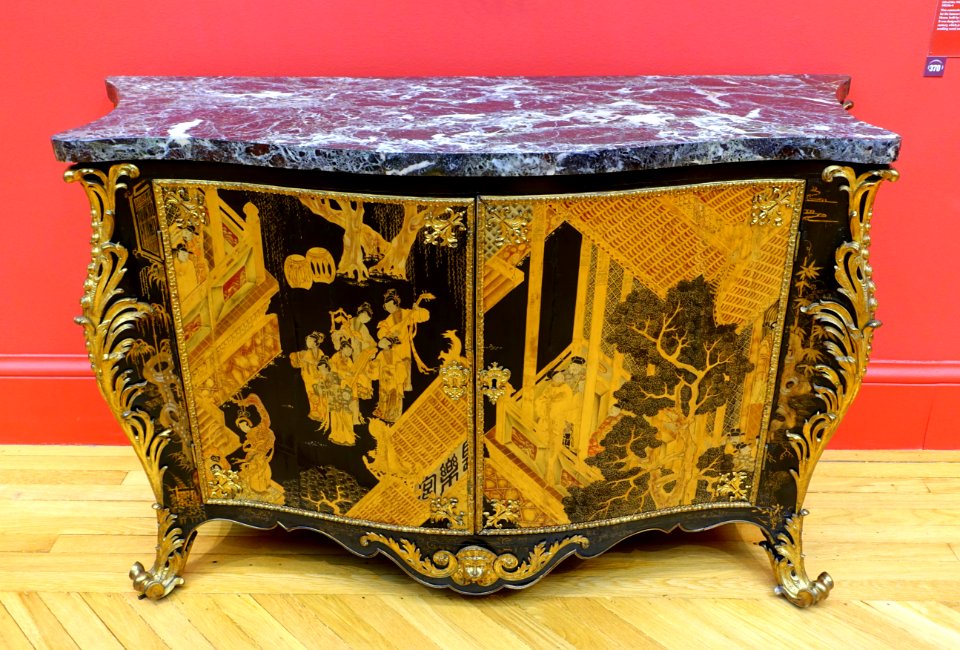 Commode from Strawberry Hill House, Pierre Langlois, London, 1763, Chinese lacquer, japanning, brass mounts, verde antico marble - California Palace of the Legion of Honor - San Francisco, CA - DSC02816