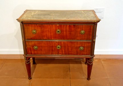 Commode, by a Franconian master, c. 1790 - Mainfränkisches Museum - Würzburg, Germany - DSC04473