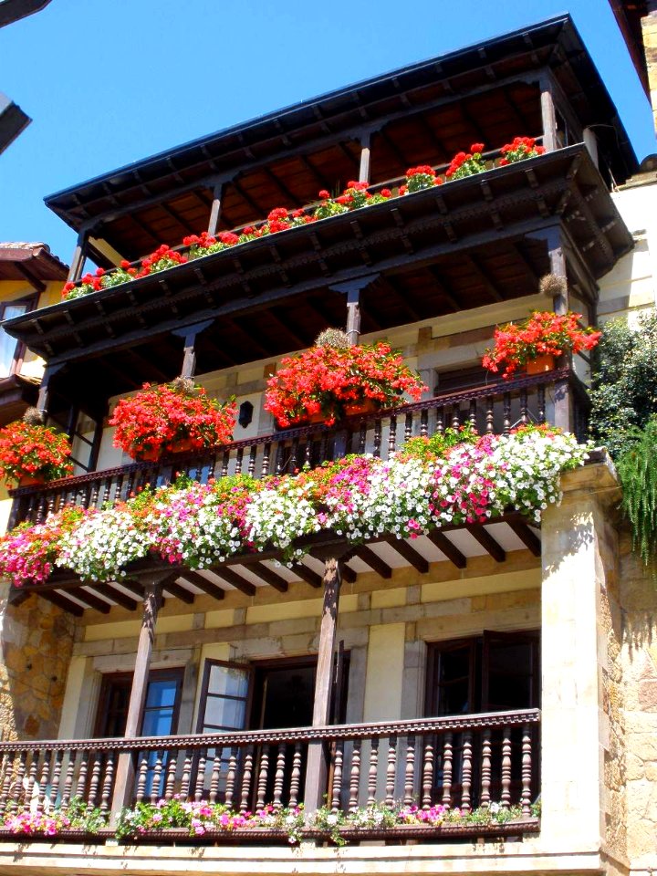 Comillas - Balcones 04