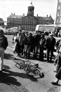 Comités, fietsen, begrafenissen, Bestanddeelnr 930-2230
