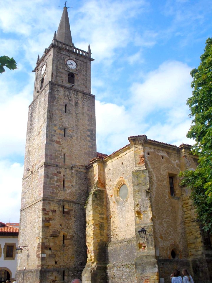 Comillas - Iglesia de San Cristóbal 03