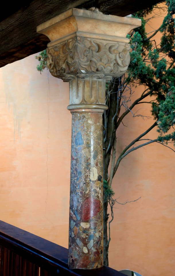 Colonne Palais Nasrides Alhambra Grenade