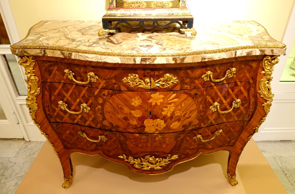 Commode, unidentified - Museo Nacional de Artes Decorativas - Madrid, Spain - DSC08403