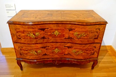 Commode, Franconia, c. 1750-1760 - Mainfränkisches Museum - Würzburg, Germany - DSC04613