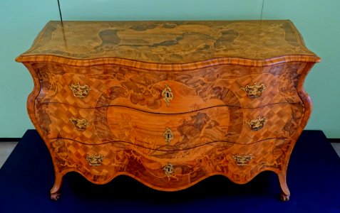 Commode, Jakob Spindler workshop, Bayreuth, c. 1765, pine, beech, oak, walnut, spindle wood, gilt brass - Germanisches Nationalmuseum - Nuremberg, Germany - DSC02542