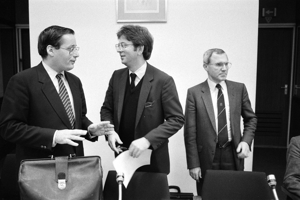Commissievergadering over het wetenschapsbeleid in de Tweede Kamer minister Dee, Bestanddeelnr 932-7414