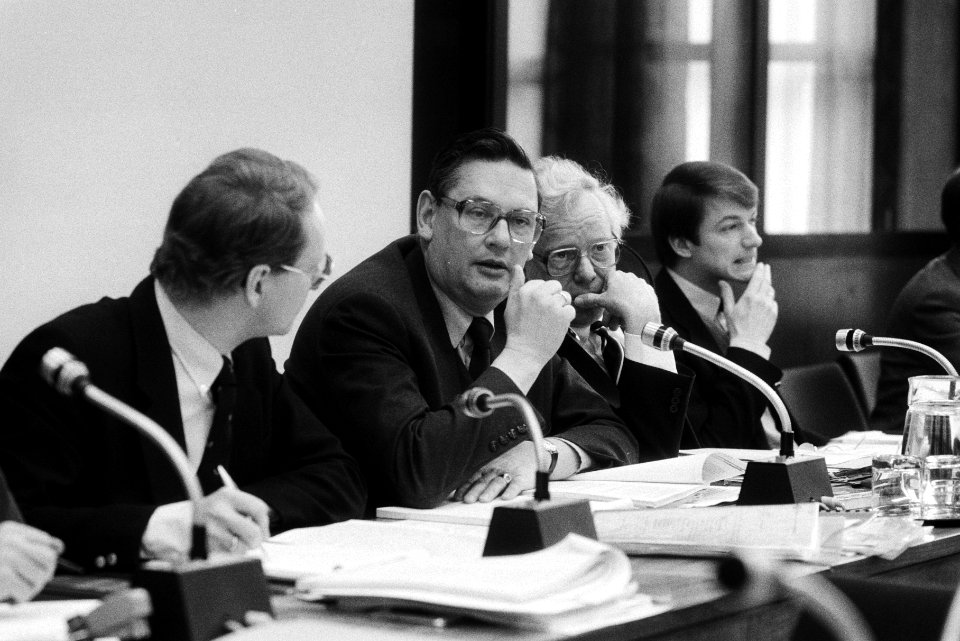 Commissie van Economische Zaken vergadert over het energiebeleid minister Van A, Bestanddeelnr 932-5228