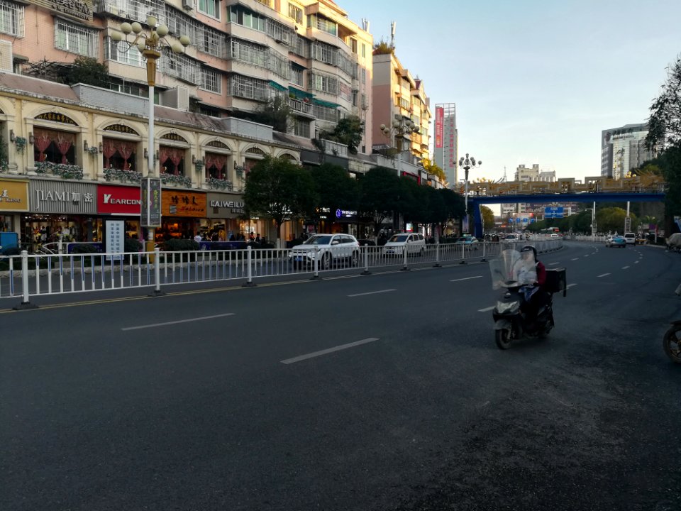 Commercial Street in Anshun, Guizhou, China, Picture1