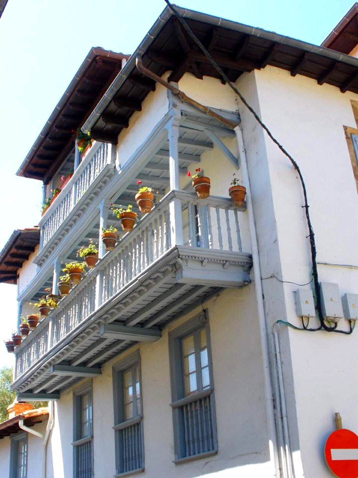 Comillas - Balcones 08