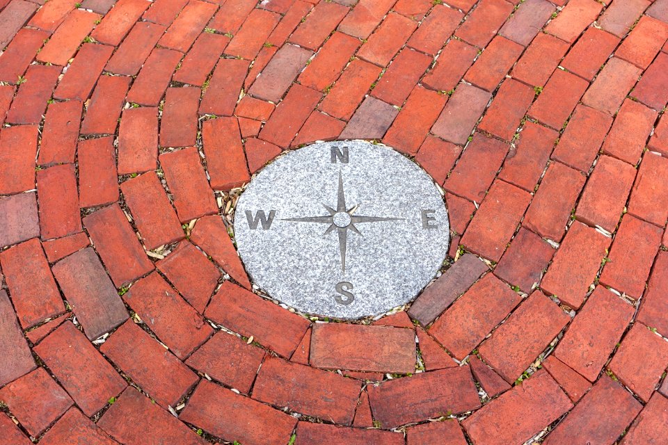 Compass rose - Cyrus E. Dallin School - Arlington, MA - DSC00173