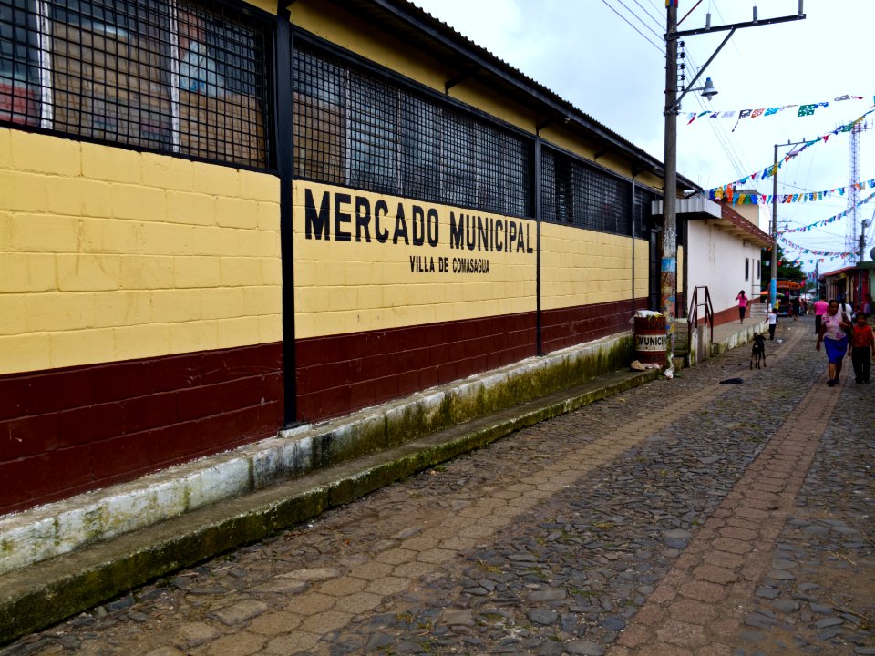 Comasagua Mercado LL El Salvador 2012