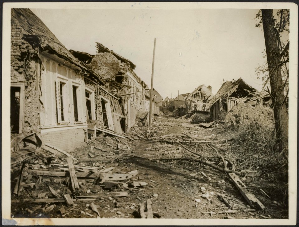 Combles Main Street, Bestanddeelnr 158-1711