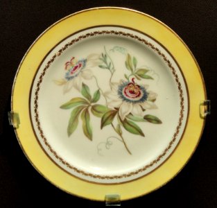 Composite Dessert Service - Passion Flower, c. 1796-1805, New Derby China Works, bone ash soft-paste porcelain, overglaze enamels, gilding - Gardiner Museum, Toronto DSC00818