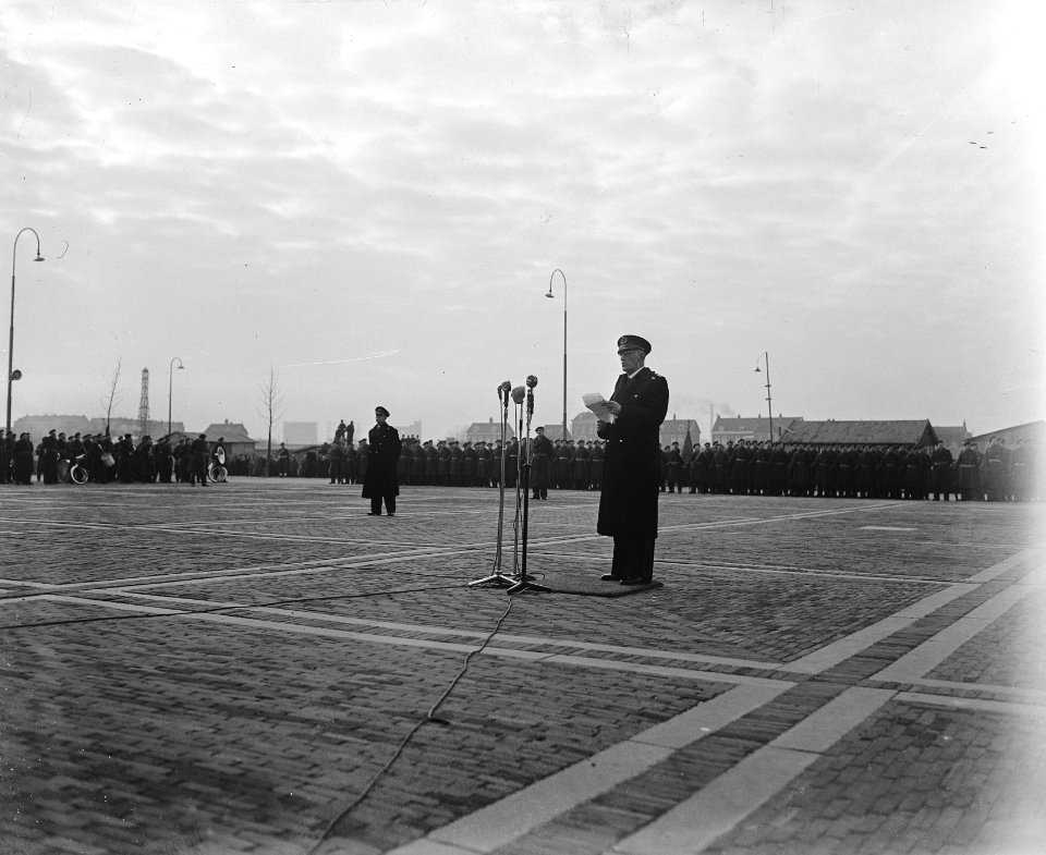 Commando-overdracht Korps Mariniers. Generaal Majoor H.F.J.M.A. von Frijtag Drab, Bestanddeelnr 902-6113