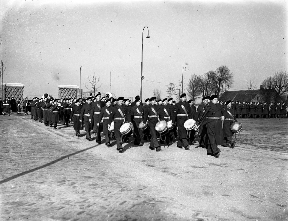 Commando-overdracht Korps Mariniers. Generaal Majoor H.F.J.M.A. von Frijtag Drab, Bestanddeelnr 902-6123