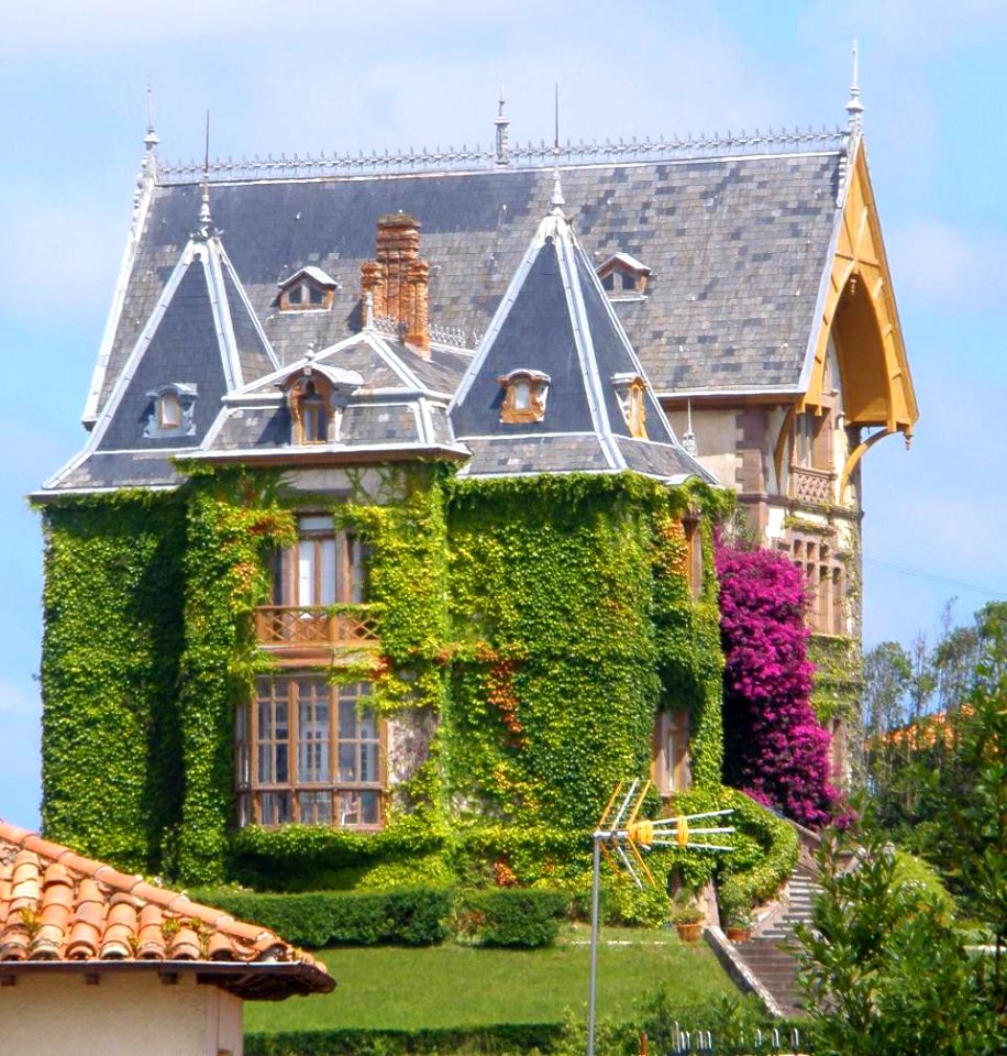 Comillas - Casa del Duque de Almodóvar del Río 1