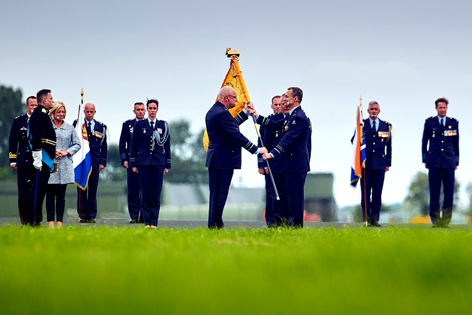 Commando overdracht KLU