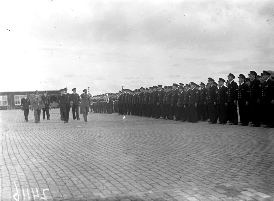 Commando-overdracht vliegveld Valkenburg, Bestanddeelnr 902-4116