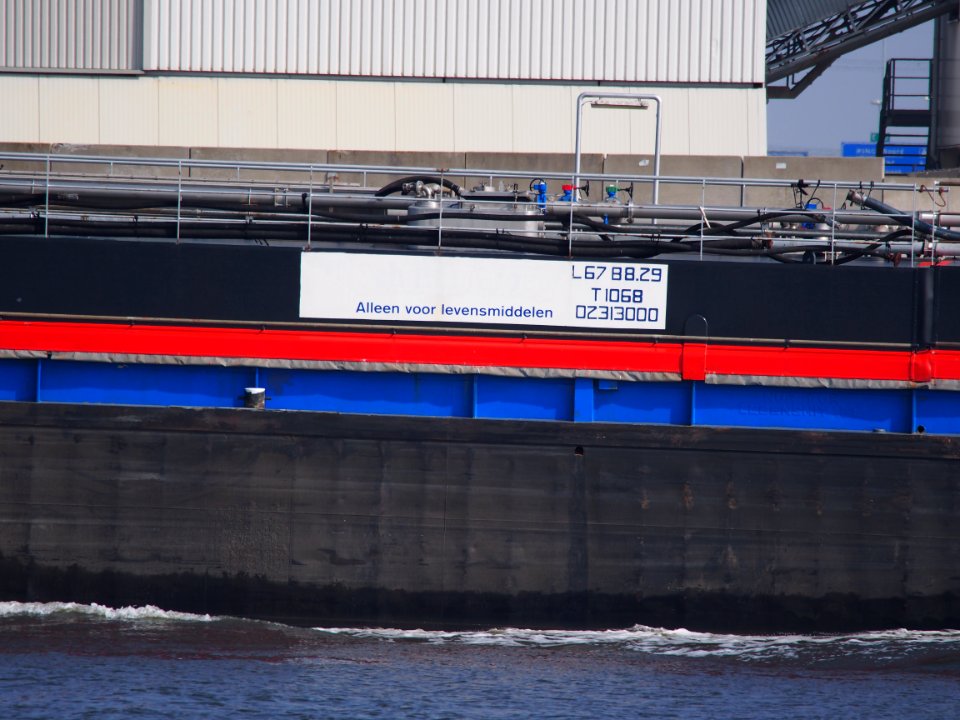Columbia, ENI 02313000, Noordzeekanaal, Port of Amsterdam, pic6