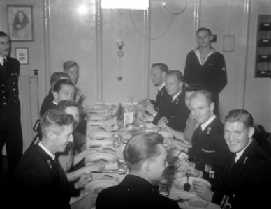 Commando-overdracht verbindingsschool Amsterdam diner, Bestanddeelnr 904-2220