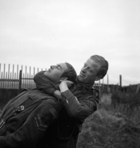 Commando-training. 39. Unarmed combat ongewapend gevecht, Bestanddeelnr 934-9402