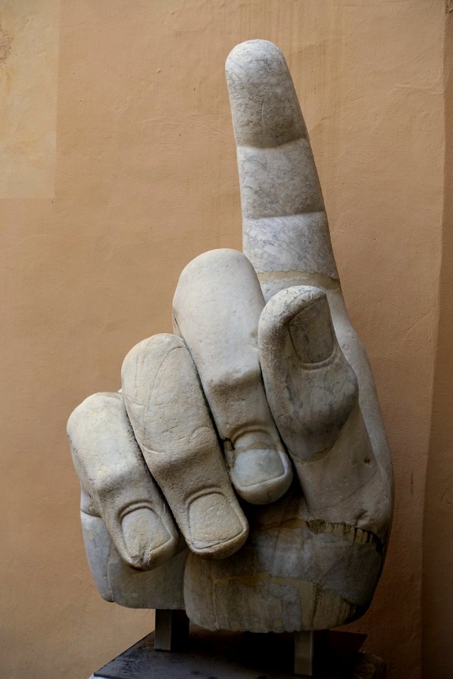 Colossal hand, Roman - Musei Capitolini - Rome, Italy - DSC06252