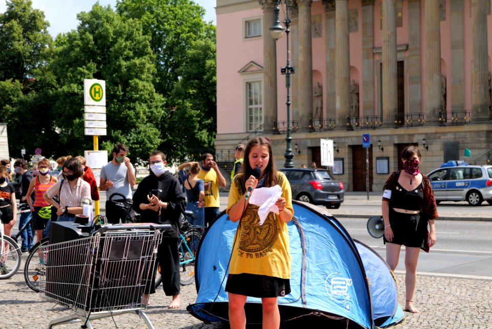 Coloured Rain demonstration Berlin 2020-07-18 03