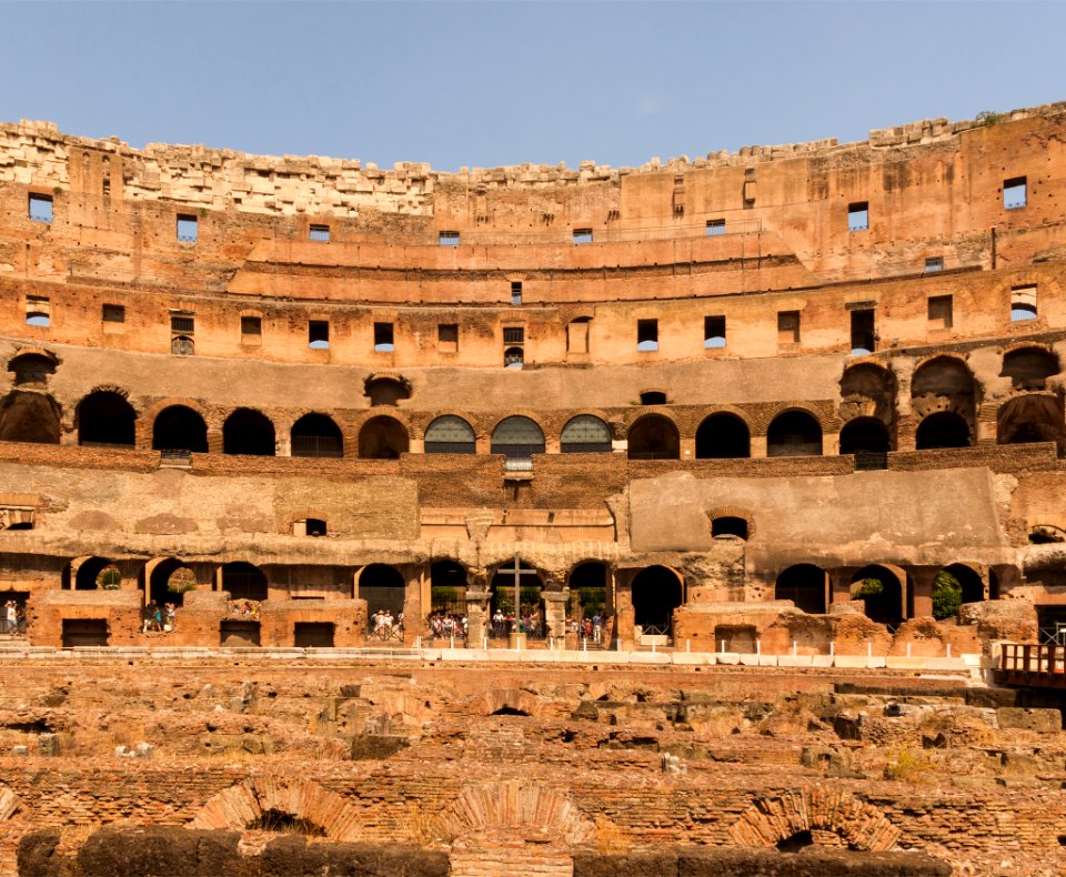 Colosseo curve, Rome, Italy