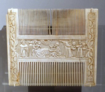 Comb with the Adoration of the Magi, Northern Italy, c. 1400, ivory - Bode-Museum - DSC03667