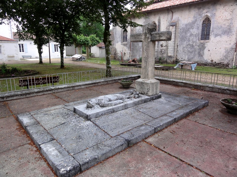 Commensacq (Landes) Monument ax morts 14-18