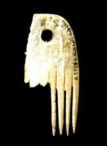 Comb fragment, Uhldingen-Muhlhofen, Maurach, Bodenseekreis, 4th millenium BC, bone - Landesmuseum Württemberg - Stuttgart, Germany - DSC02749