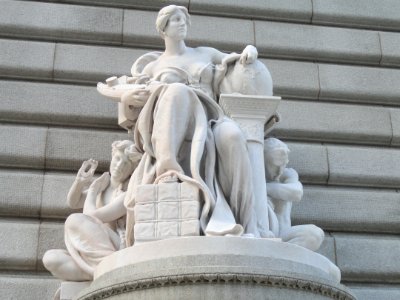 Commerce by Daniel Chester French, 1912 - Cleveland, Ohio - DSC07914
