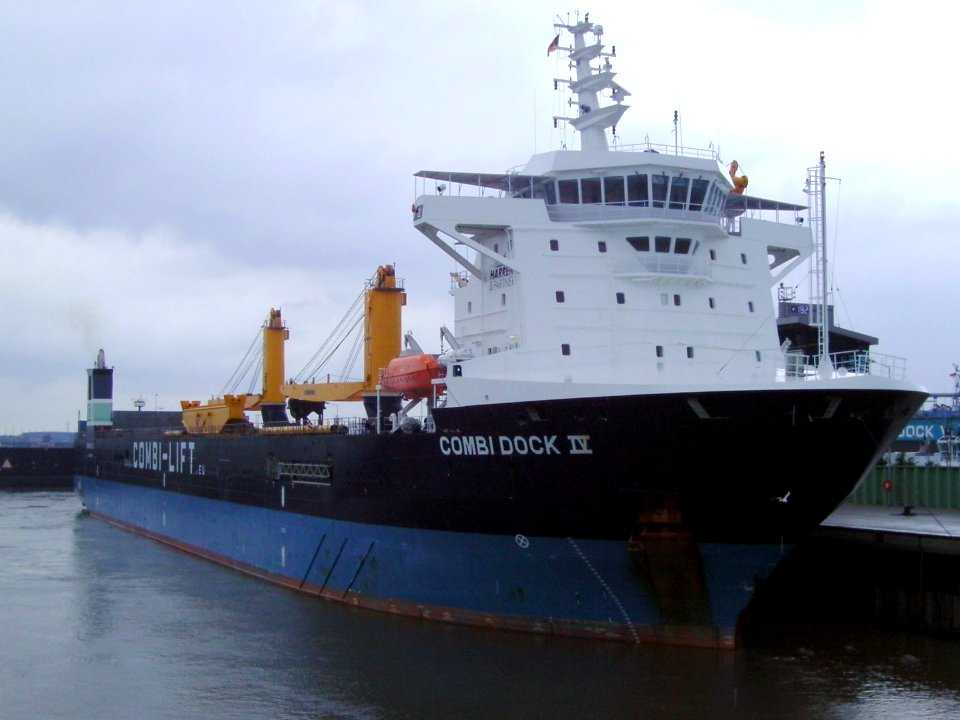 Combi Dock IV