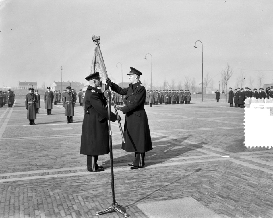 Commando-overdracht Marine Rotterdam met Prins Bernhard, Bestanddeelnr 905-5747