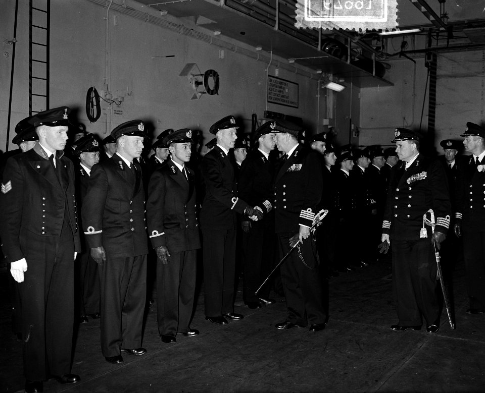 Commando-overdracht op Karel Doorman, Bestanddeelnr 906-7991