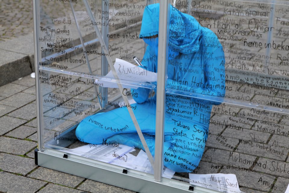 Coloured Rain protest glass house Berlin Platz des 18 März 2020-07-18 10