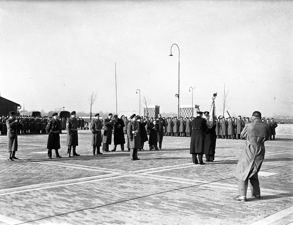 Commando-overdracht Korps Mariniers. Generaal Majoor H.F.J.M.A. von Frijtag Drab, Bestanddeelnr 902-6116