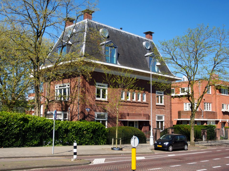 Cornelis Schuytstraat 74