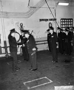 Commando-overdracht op Karel Doorman, Bestanddeelnr 906-7990