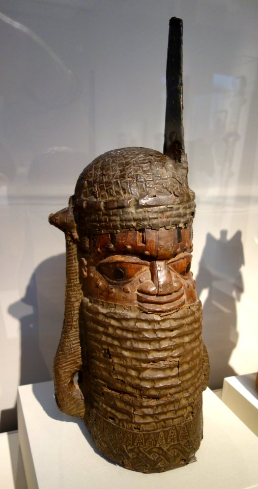 Commemorative Head of a Chief (uhunmwun-elao), Nigeria, Benin City, Edo people, early 20th century, wood, brass, coconut shell inlay - Chazen Museum of Art - DSC01743