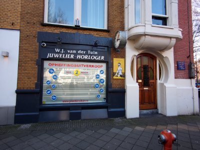 Cornelis Schuytstraat, WJ van der Tuin Juwelier-Horloger