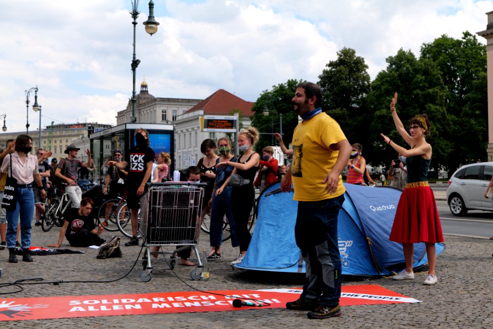Coloured Rain demonstration Berlin 2020-07-18 01
