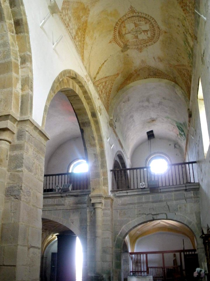Cornellana - Monasterio de San Salvador, interior de la iglesia 12