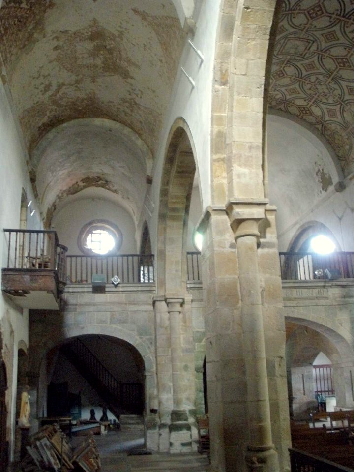 Cornellana - Monasterio de San Salvador, interior de la iglesia 09