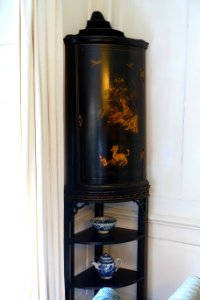 Corner cupboard, owned by Dante Gabriel Rossetti, japanned wood - Kelmscott Manor - Oxfordshire, England - DSC00007