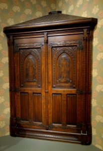 Corner Cupboard by Henry L. Fry, 1871, American black walnut and brass - Cincinnati Art Museum - DSC03030