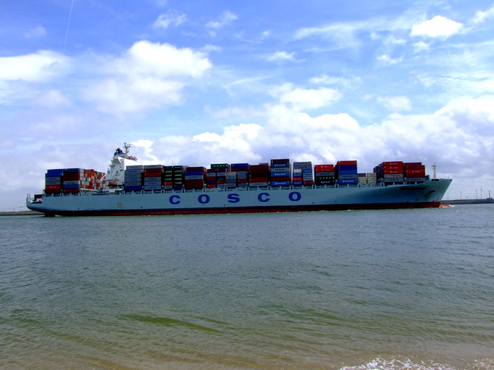 Cosco Long Beach p3 approaching Port of Rotterdam, Holland 14-Jul-2007