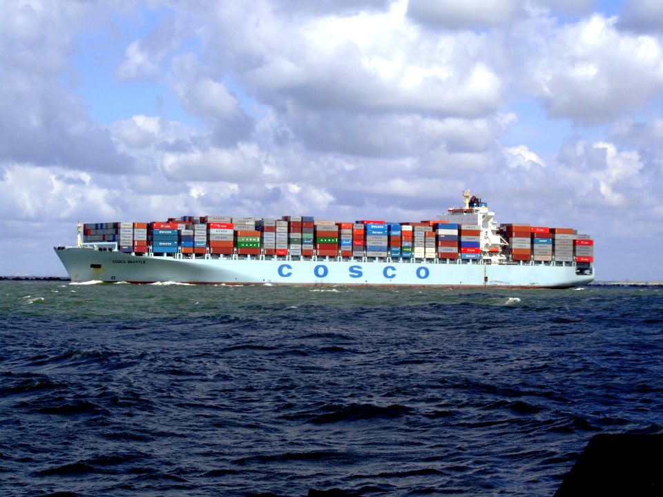 Cosco Seattle p3, leaving Port of Rotterdam, Holland 29-Jul-2007