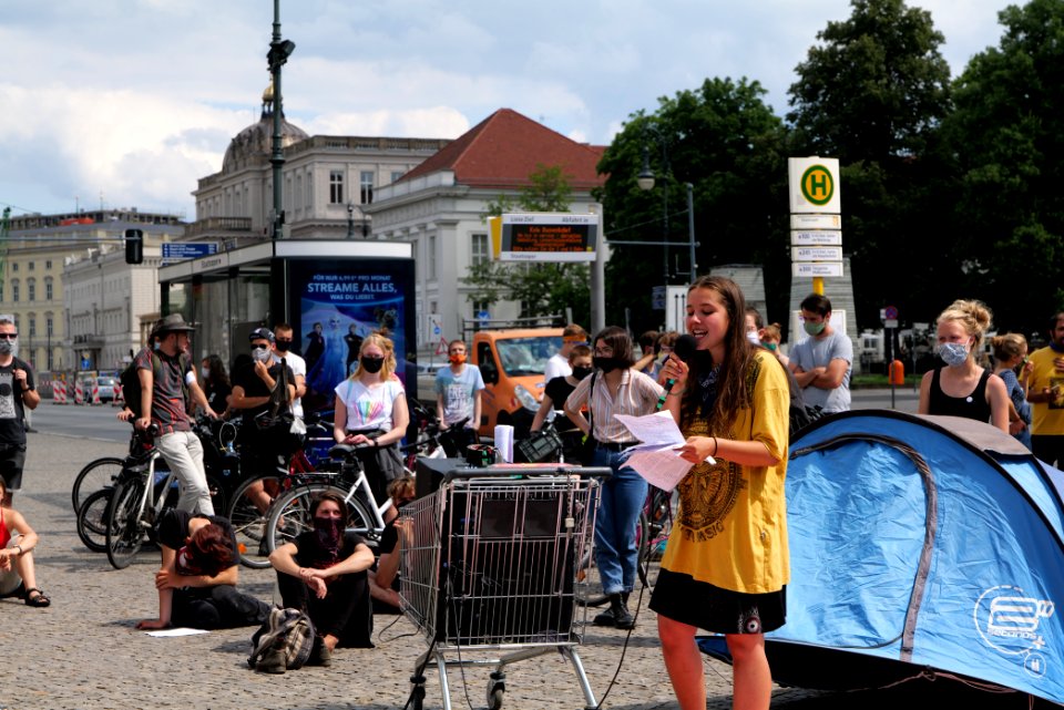 Coloured Rain demonstration Berlin 2020-07-18 04