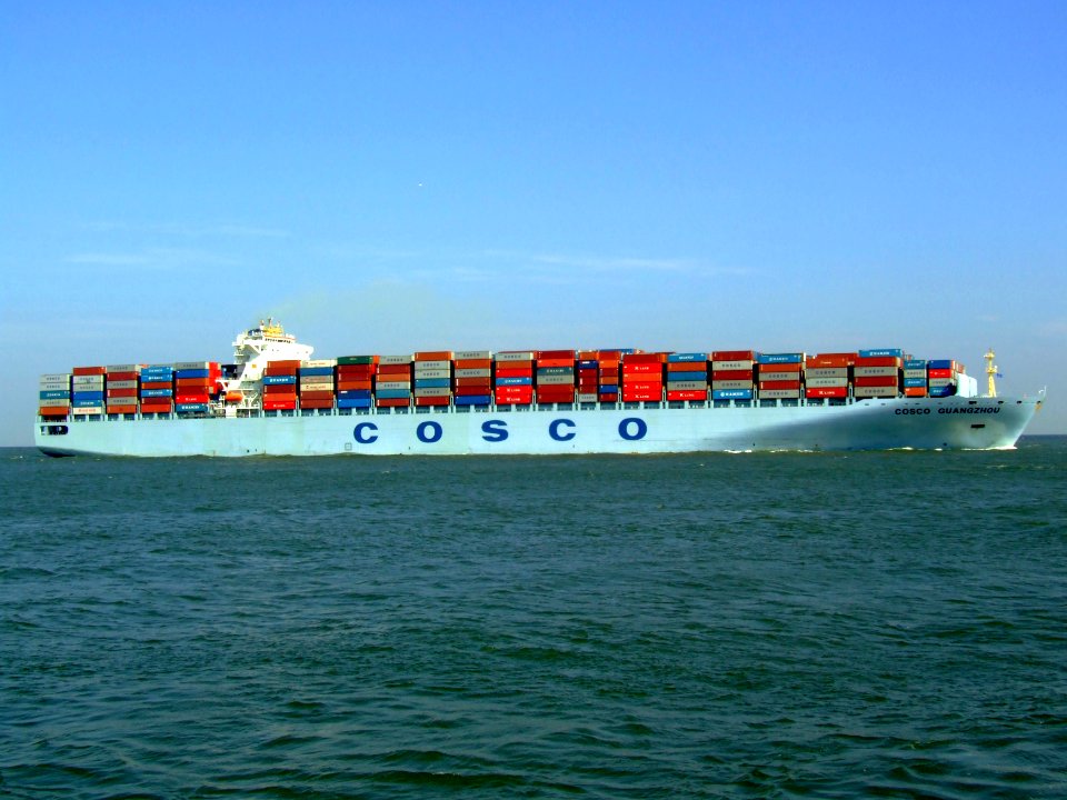 Cosco Guangzhou p14 approaching Port of Rotterdam, Holland 19-Apr-2007